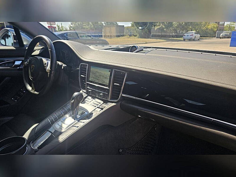 2016 Porsche Panamera