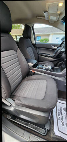 2020 Ford Edge SE