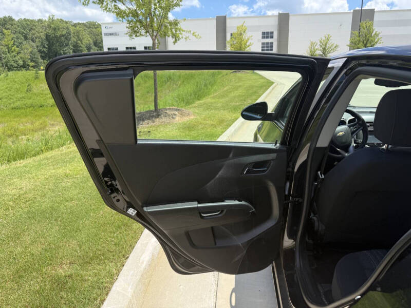 2016 Chevrolet Sonic LT Auto
