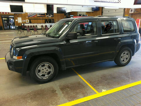 2008 Jeep Patriot for sale at BELOW BOOK AUTO SALES in Idaho Falls ID