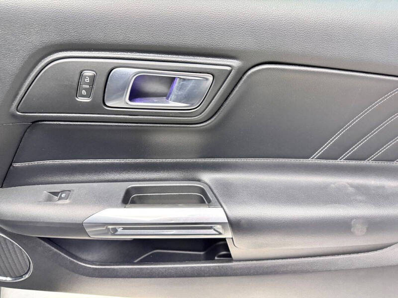 2021 Ford Mustang