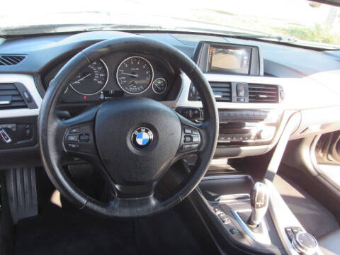 2017 BMW 3 Series 320i xDrive