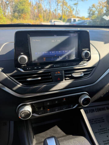 2021 Nissan Altima 2.5 SV