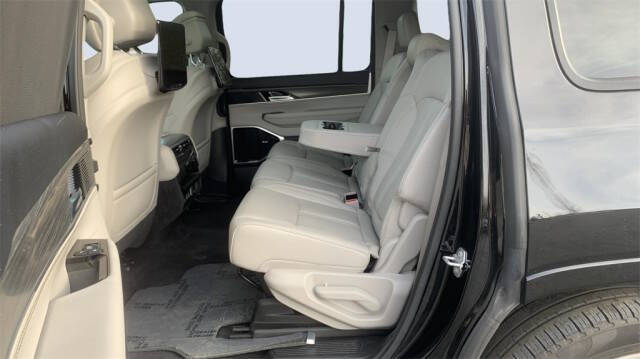 2023 Jeep Wagoneer Series III