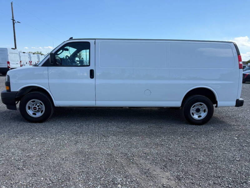 2023 GMC Savana 2500