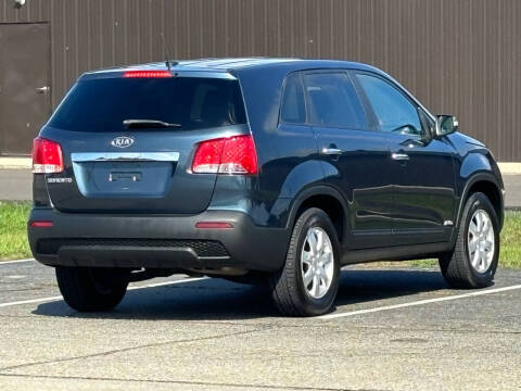 2011 Kia Sorento LX