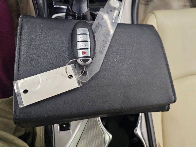 2015 Infiniti Q50 Premium