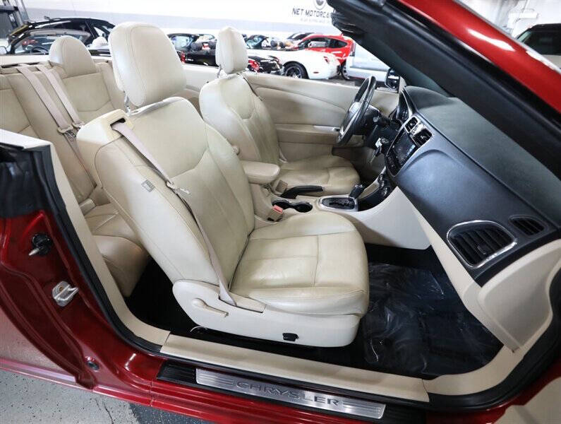 2013 Chrysler 200 Limited