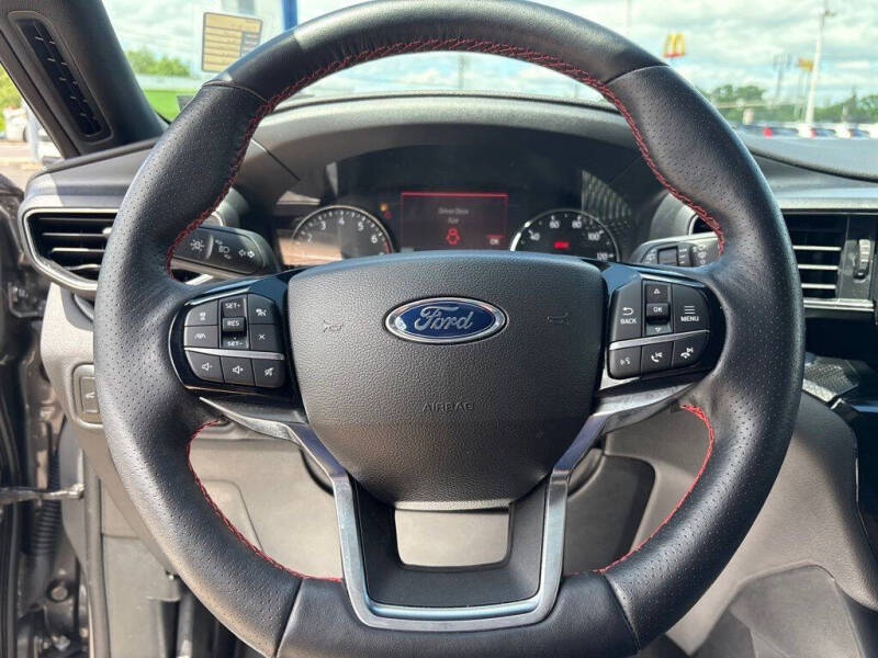 2024 Ford Explorer ST-Line
