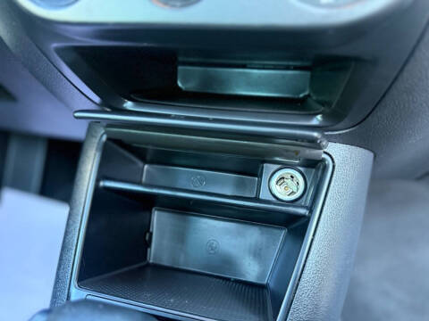 2009 Volkswagen Tiguan SE 4Motion