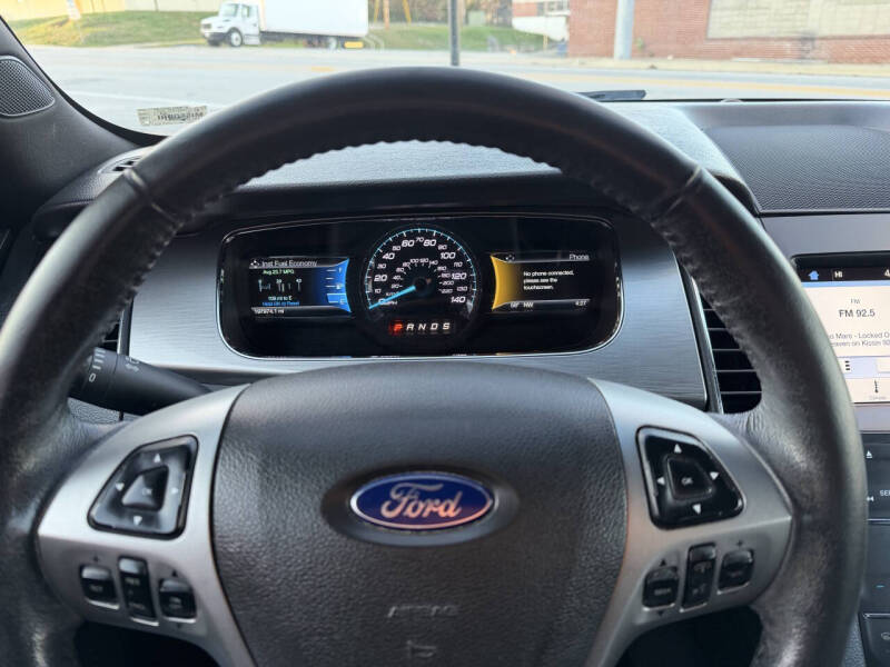 2018 Ford Taurus SEL