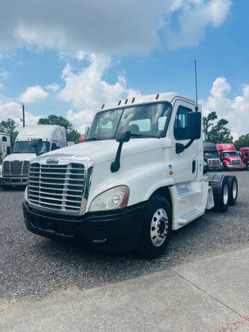 2015 Freightliner Cascadia Day Cab