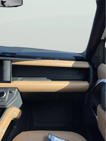 2025 Land Rover Defender 90 P300 S