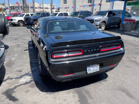 2019 Dodge Challenger SXT