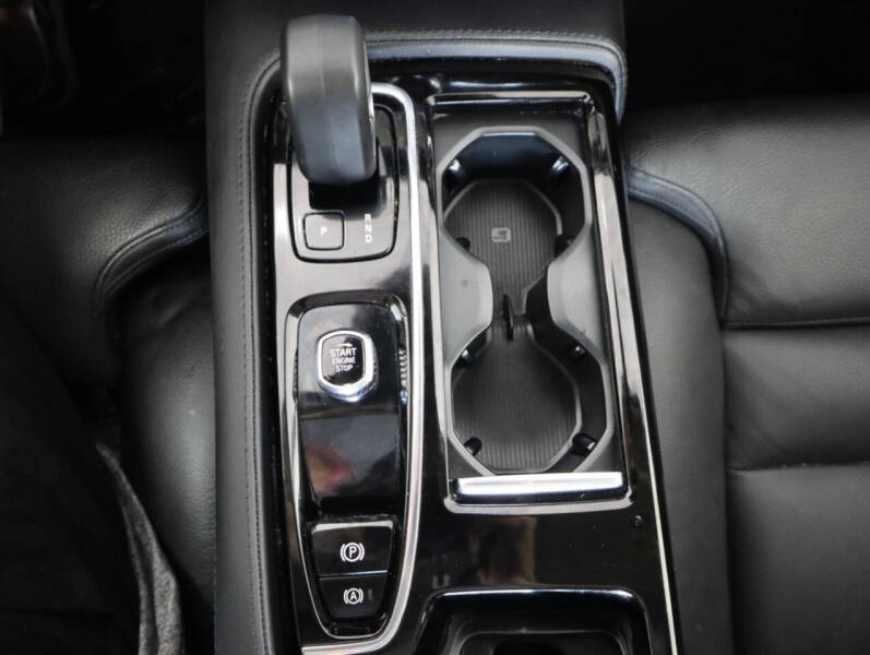 2025 Volvo S60 T8 Ultra