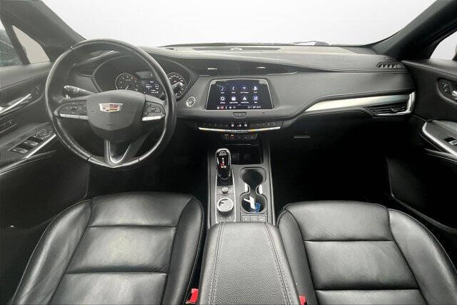 2021 Cadillac XT4 Premium Luxury