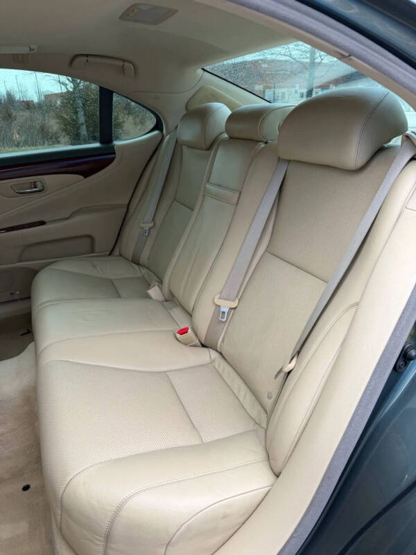 2007 Lexus LS 460