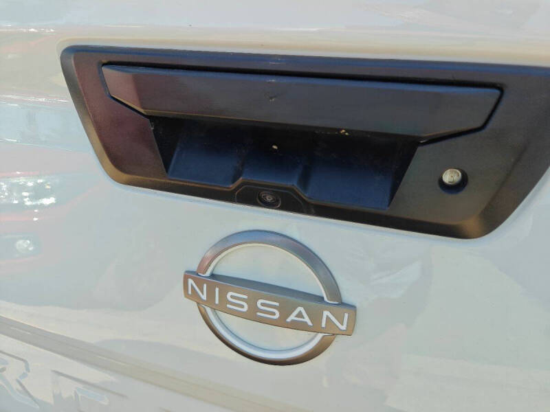 2024 Nissan Frontier SV