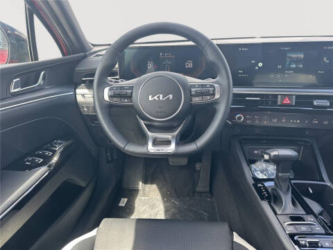 2025 Kia K5