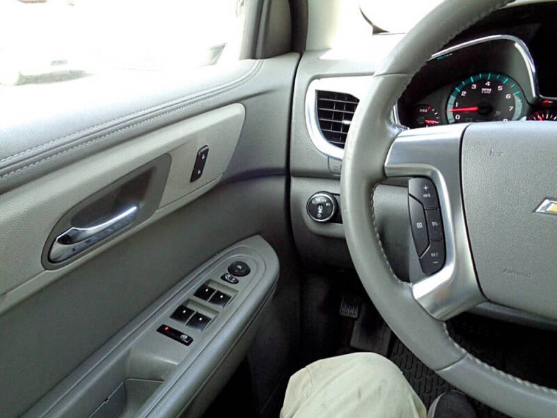 2017 Chevrolet Traverse LT