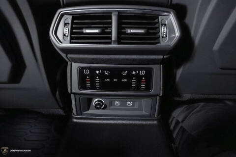 2025 Lamborghini Urus SE