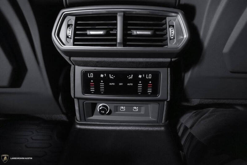 2025 Lamborghini Urus SE