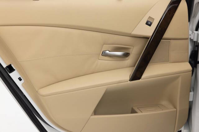 2004 BMW 5 Series 545i