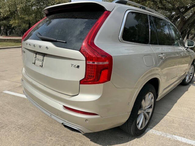 2016 Volvo XC90 T6 Momentum