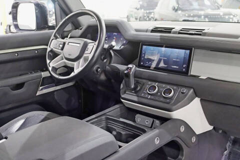 2020 Land Rover Defender 110 SE