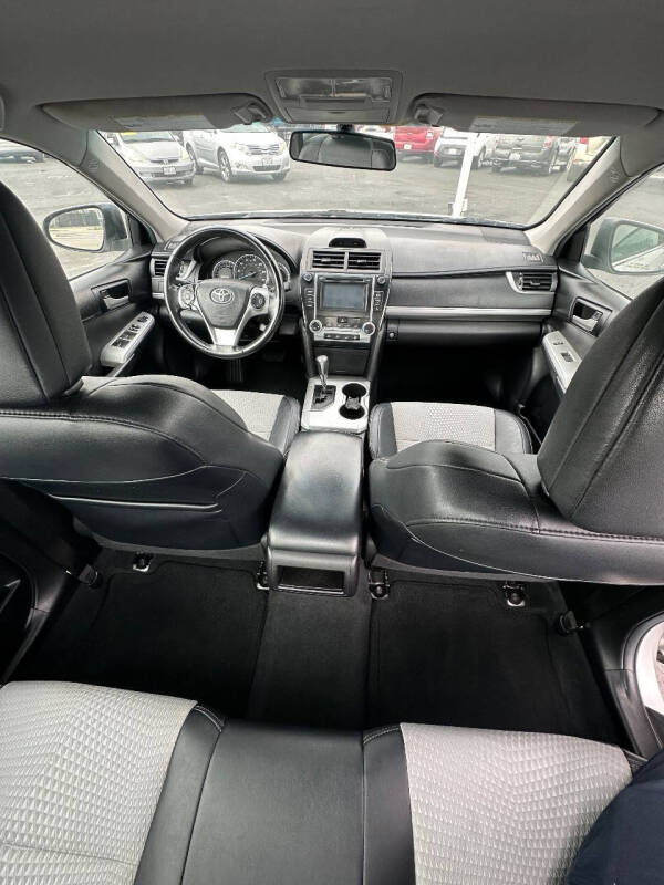 2014 Toyota Camry SE