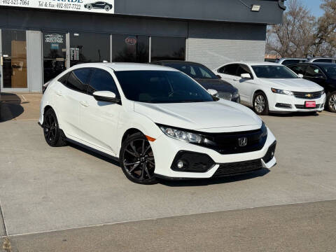 2018 Honda Civic for sale at GREENWOOD AUTO LLC in Lincoln NE