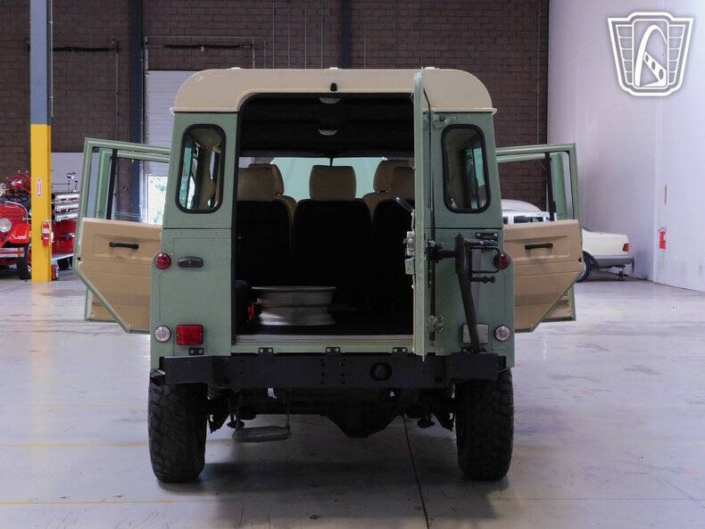 1987 Land Rover Defender