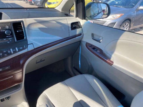 2014 Toyota Sienna