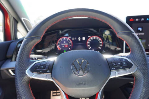 2025 Volkswagen Golf GTI SE