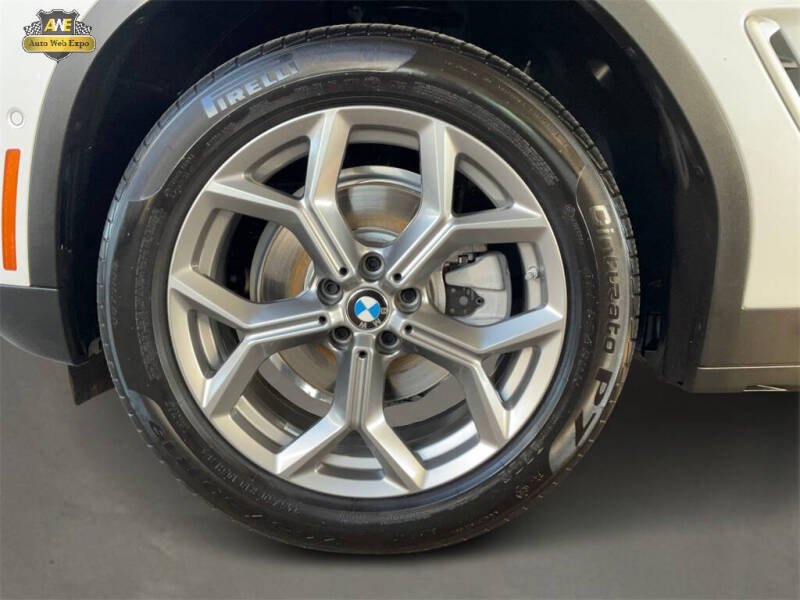 2024 BMW X4 xDrive30i