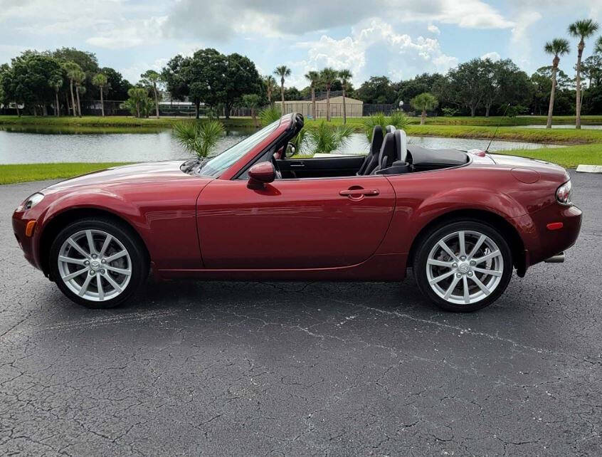 2006 Mazda MX-5 Miata for sale at VERO APEX in Vero Beach, FL