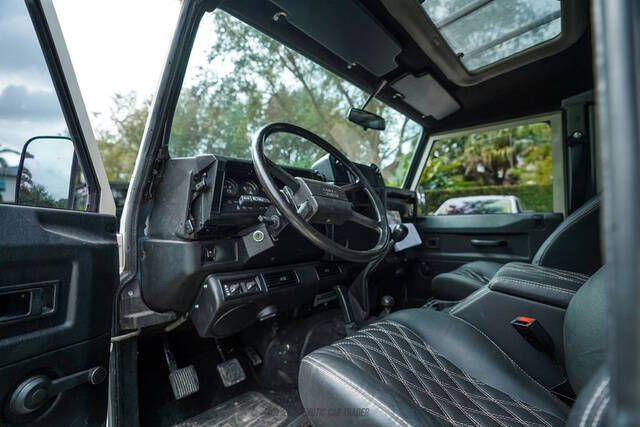 1991 Land Rover Defender
