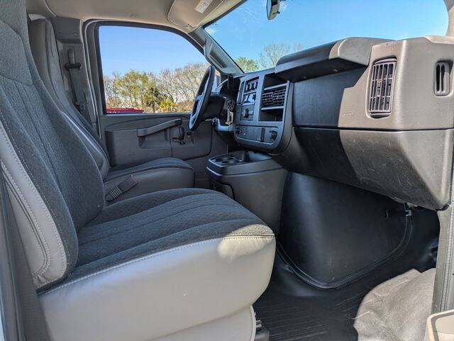 2024 GMC Savana 2500
