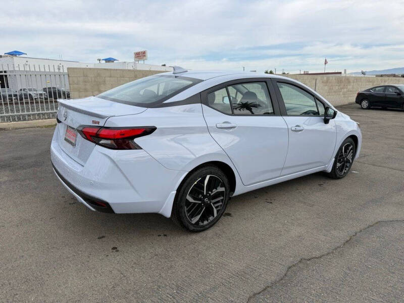 2025 Nissan Versa SR