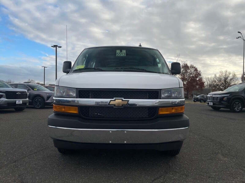 2025 Chevrolet Express 3500