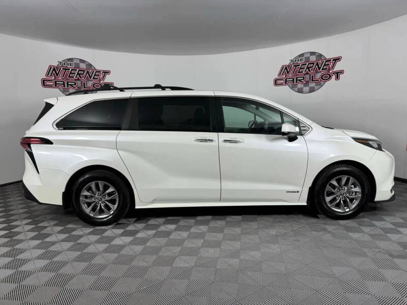 2021 Toyota Sienna XLE 7-Passenger