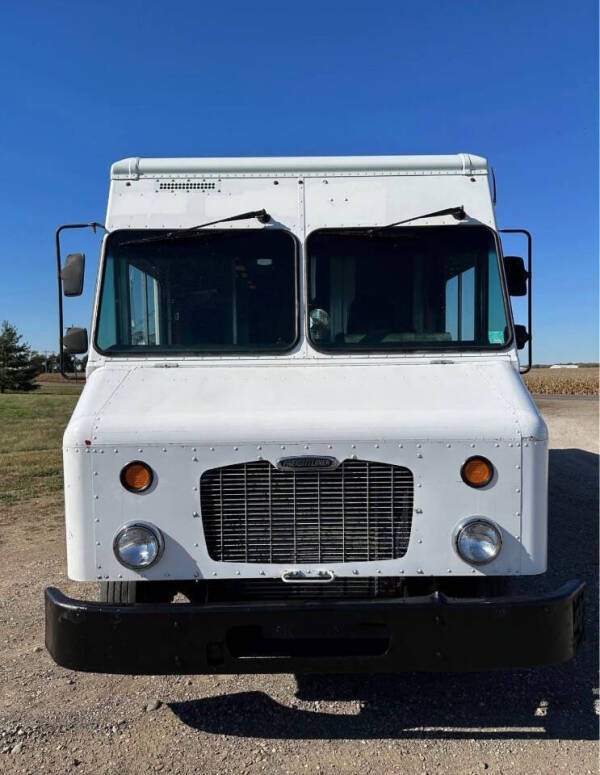 2010 Freightliner MT45 Chassis