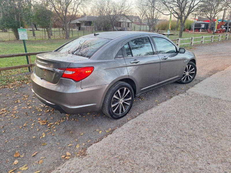 2013 Chrysler 200 Touring