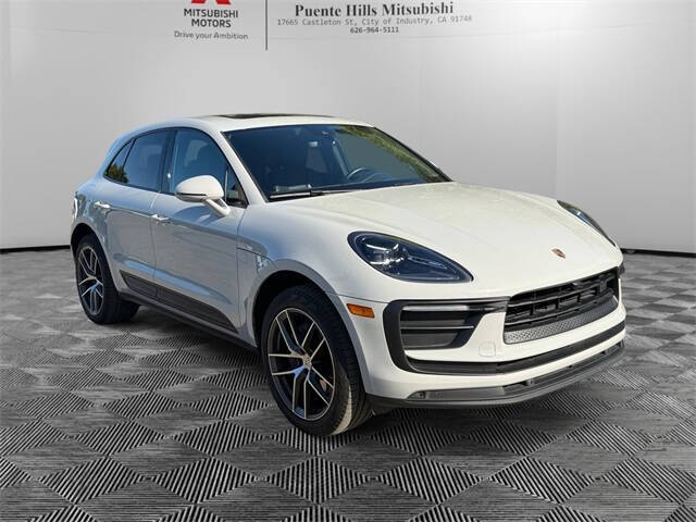 2022 Porsche Macan