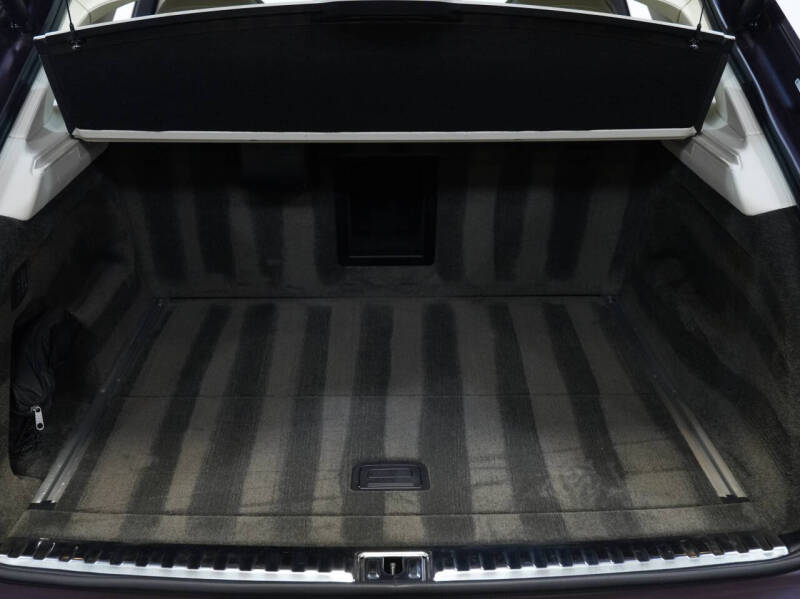 2023 Bentley Bentayga EWB