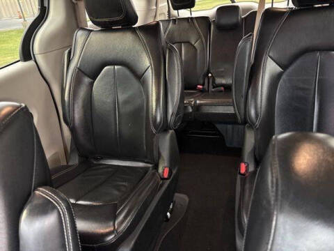 2022 Chrysler Pacifica Hybrid Touring L