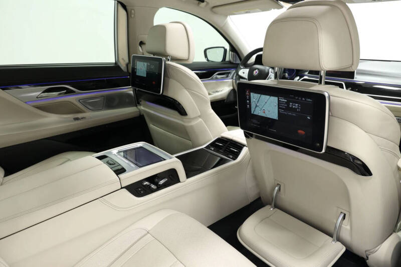 2021 BMW 7 Series ALPINA B7 xDrive