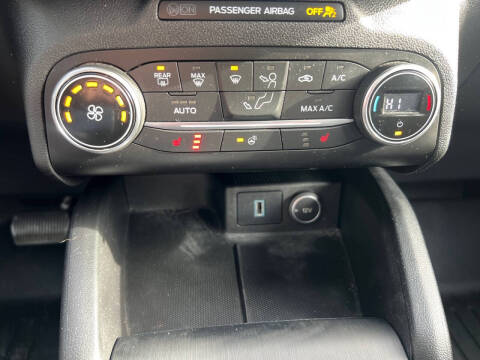 2020 Ford Escape SEL