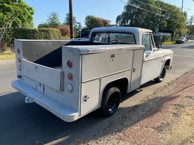 1970 Dodge D100 Pickup