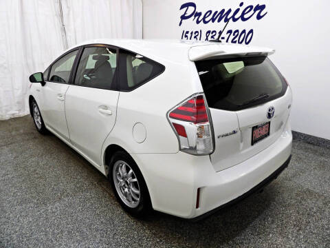 2015 Toyota Prius v Five
